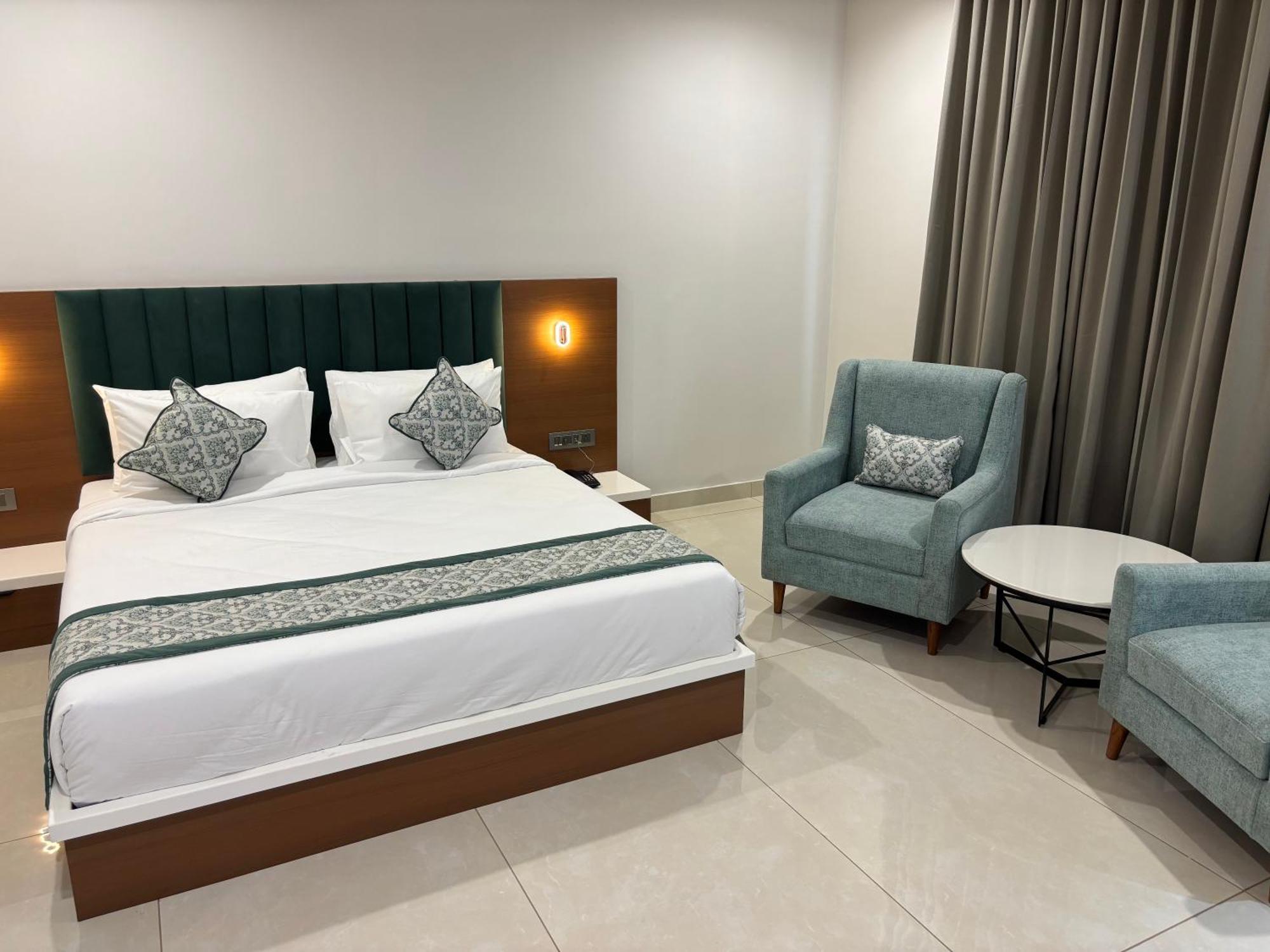 Hotel The Crown Inn Jhunjhunu ภายนอก รูปภาพ
