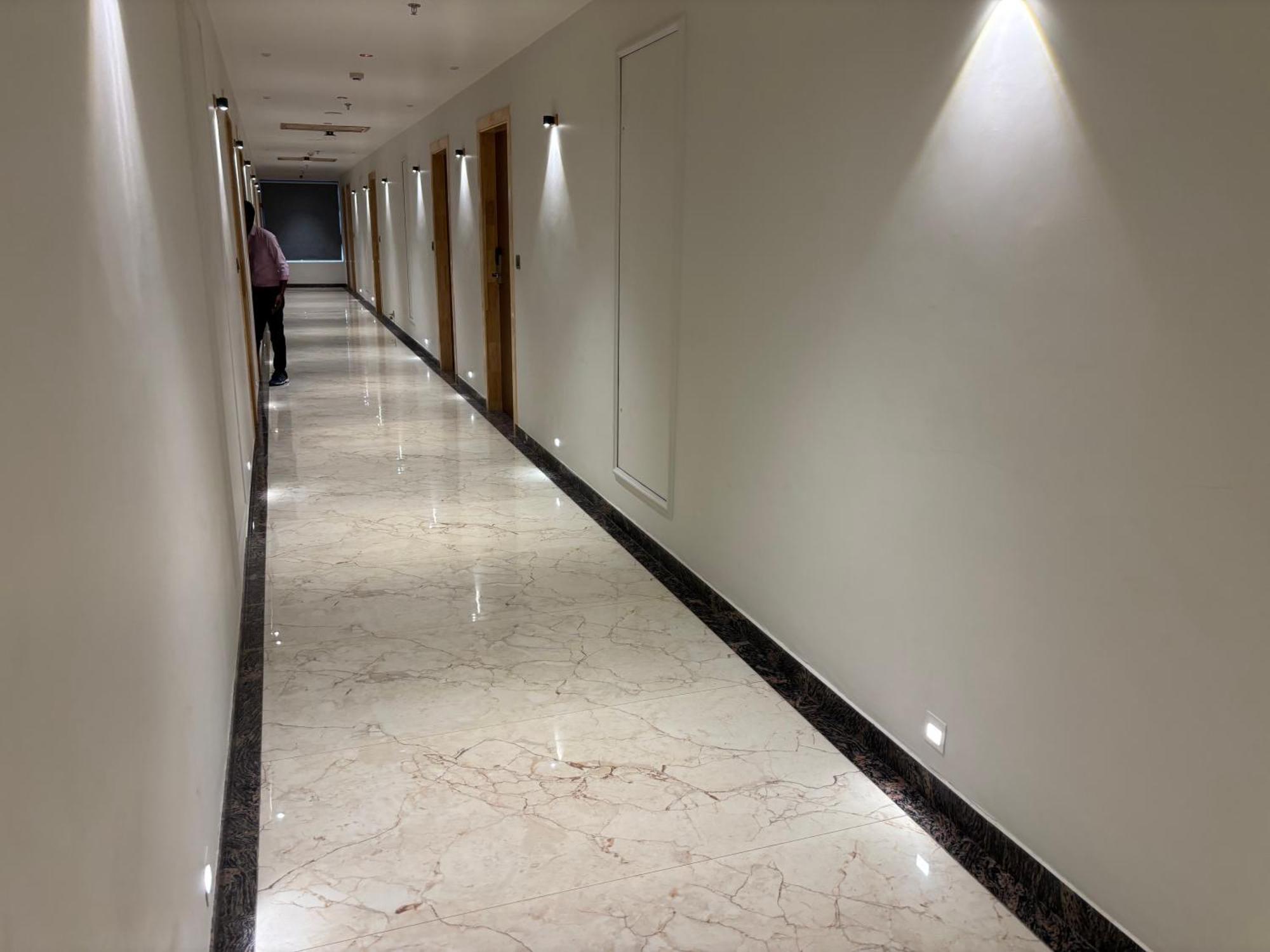 Hotel The Crown Inn Jhunjhunu ภายนอก รูปภาพ
