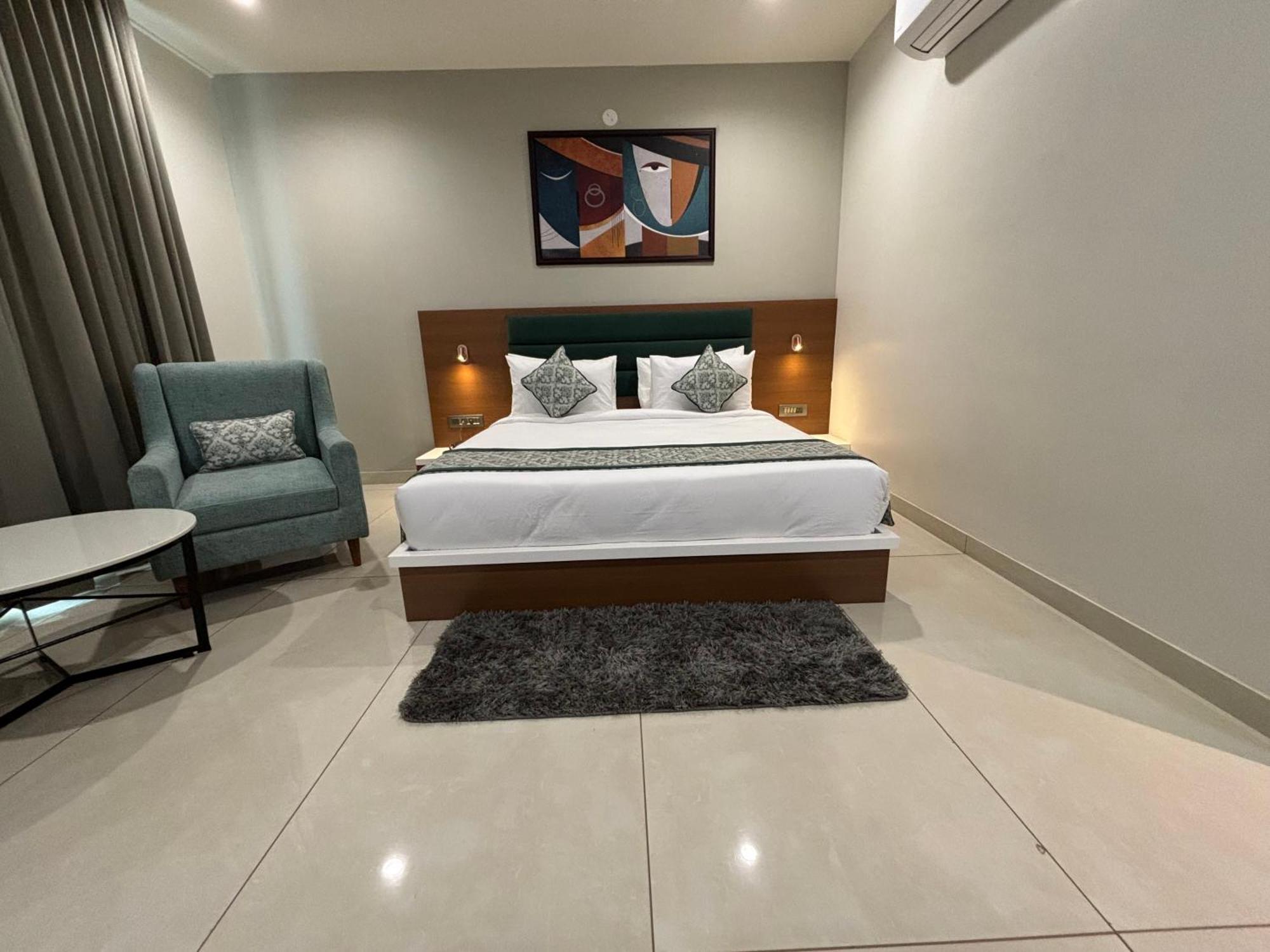 Hotel The Crown Inn Jhunjhunu ภายนอก รูปภาพ